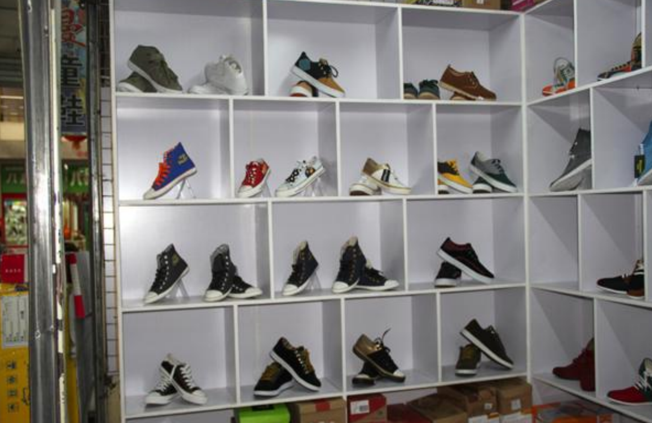 大部分人球鞋搬砖能赚多少？